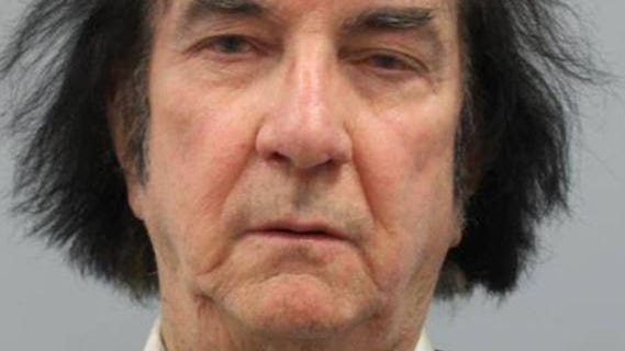 Detenido ex profesor de escuela de NJ por abusar sexualmente de una alumna hace 23 años