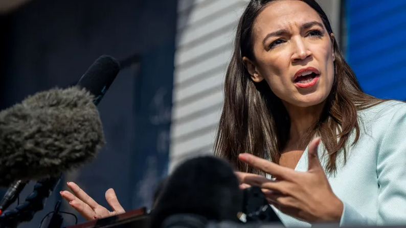 Alexandria Ocasio-Cortez desaprueba el enfoque policial de Adams: "Es un no para mí”