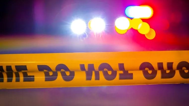 Agente de policía de Nueva York fuera de servicio le puso un cuchillo en la garganta a su sobrino en una disputa con su hermana por dinero