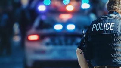 Encuentran el cuerpo de un hombre colgado de un árbol en un parque del Bajo Manhattan