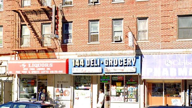 Hombre de 30 años muere tiroteado delante de su hija en una bodega de Manhattan
