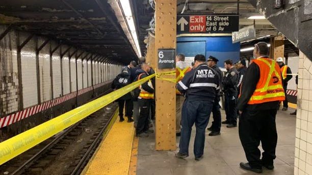 Dos personas mueren arrolladas por el metro en Chelsea, el servicio de la L se ve afectado