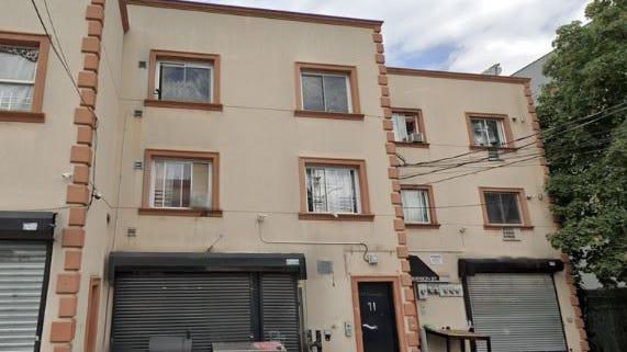Adolescente acusado de disparar a su hermano menor, de 15 años, en un apartamento de SI