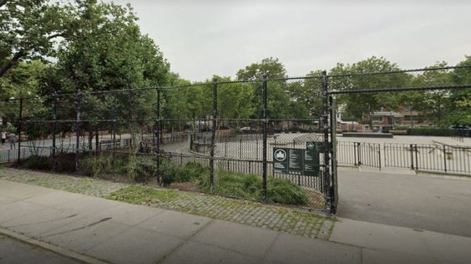 4 heridos, entre ellos 2 adolescentes, durante un tiroteo en un parque de Queens