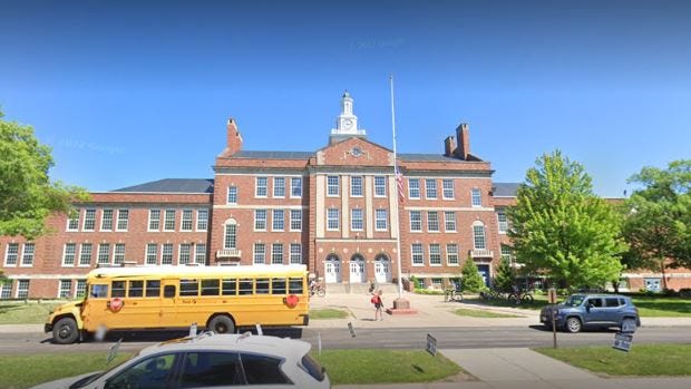 Detenido un profesor de física de una secundaria de NY por posesión de pornografía infantil