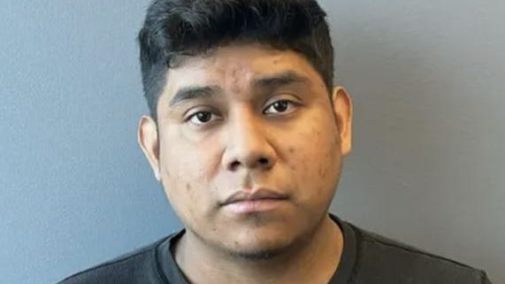 Hispano de Nueva Jersey acusado de agredir sexualmente a una mujer mientras dormía