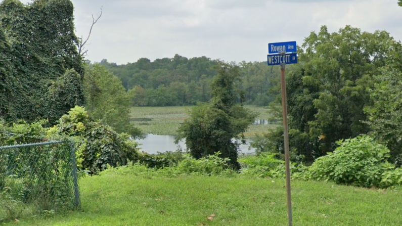 Niño de 4 años que se encontraba desaparecido es encontrado muerto en el lago de un parque en NJ