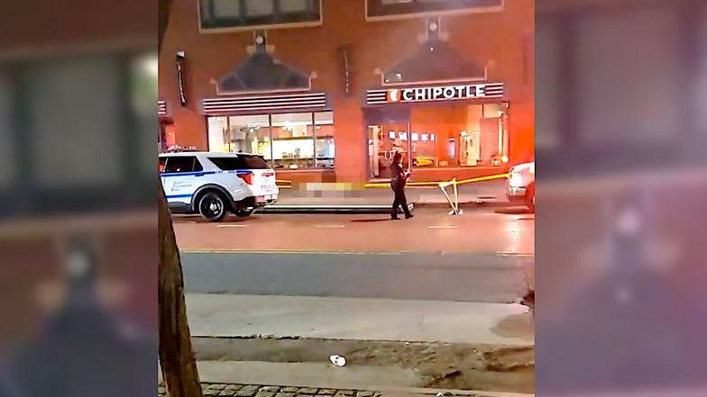 Mujer recibe disparo mortal en la cabeza en Manhattan