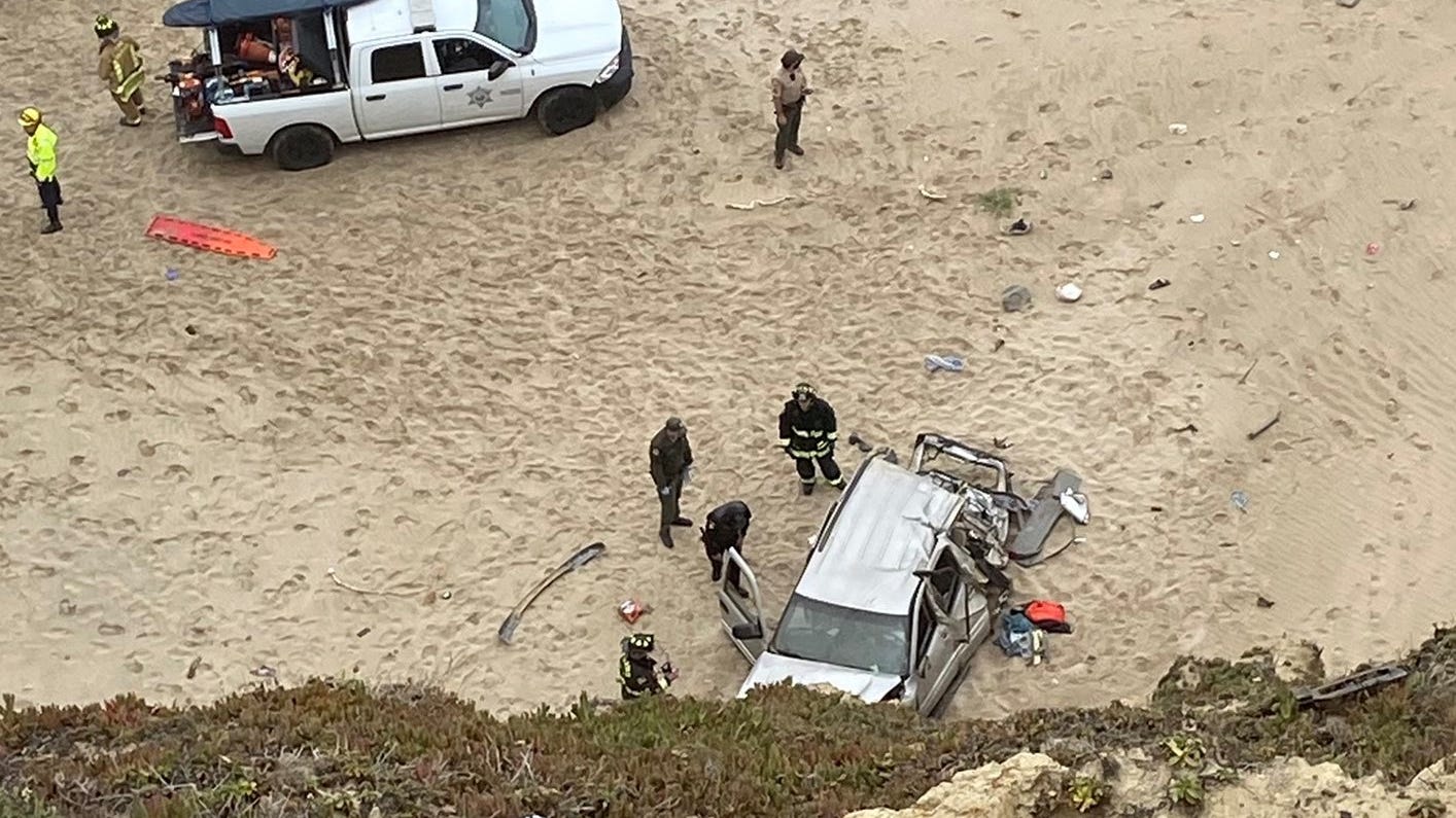 Driver killed as vehicle goes over beachside cliff in San Mateo County