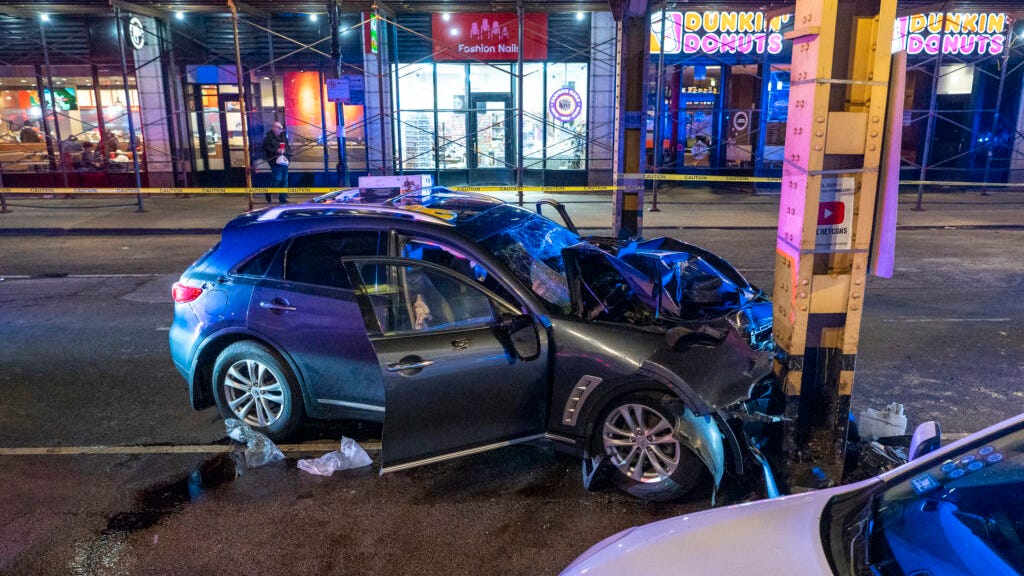 Attempted carjacking in the Loop ends in fatal crash into 'L' track beam: CPD