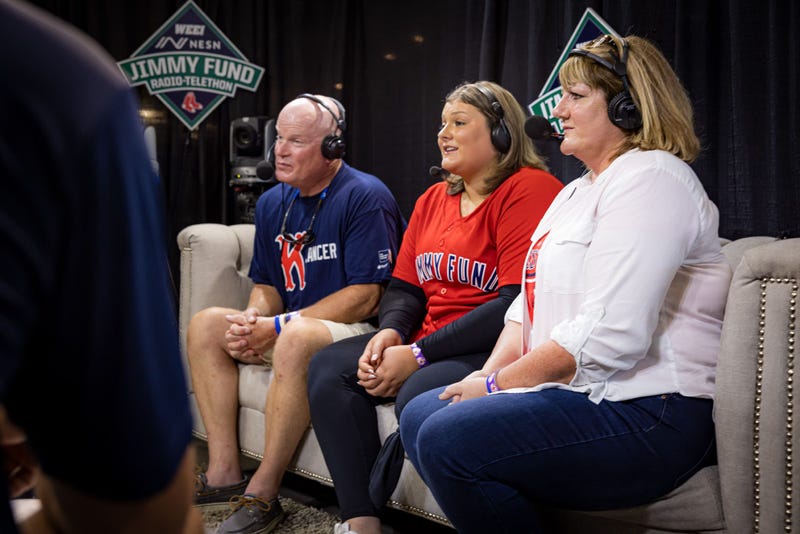 Carrigan Nelson, 20, and her parents