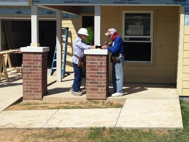 Jimmy Carter building for Habitat for Humanity