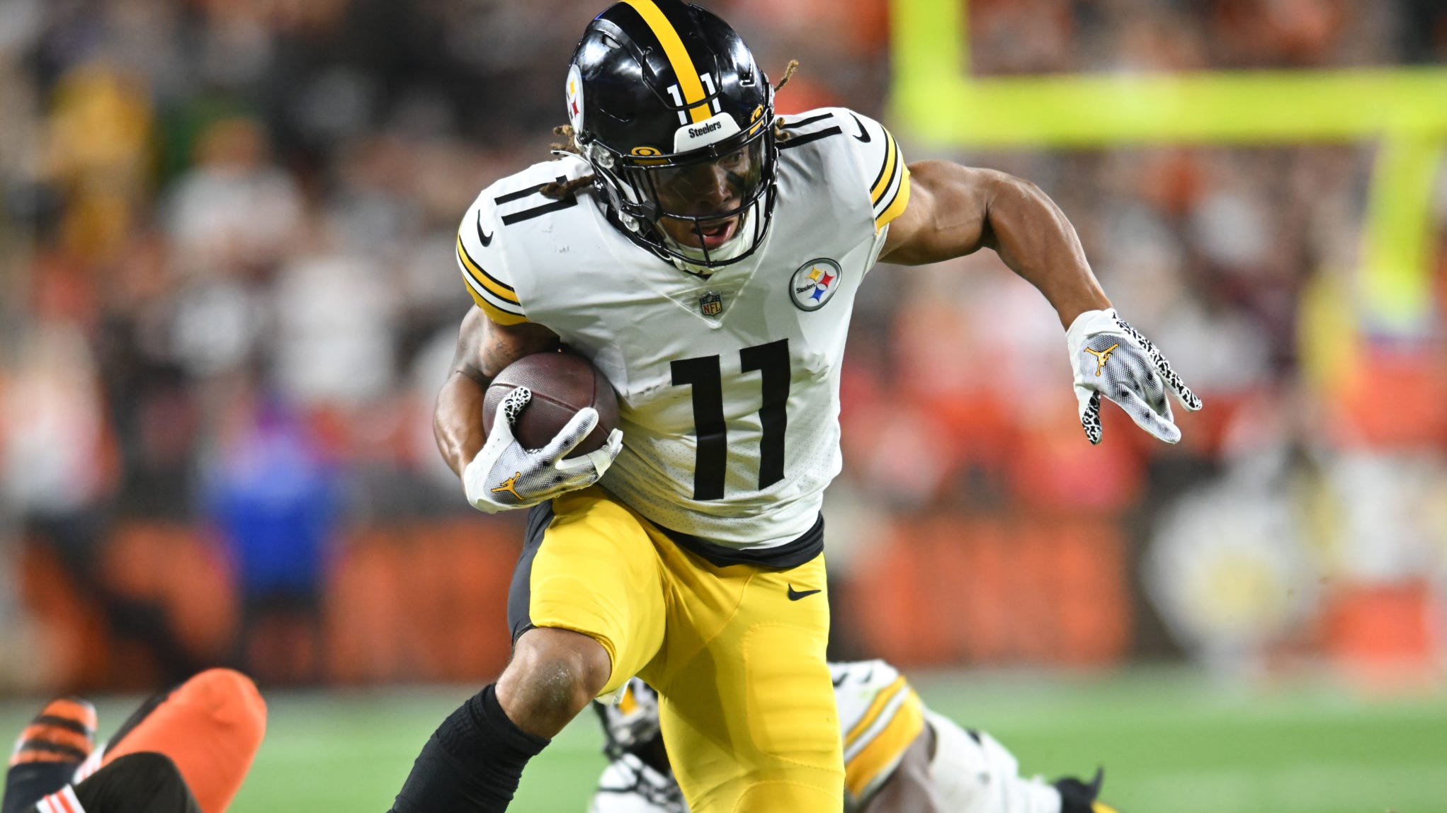 NFL Trade Deadline: Bears acquire Chase Claypool for second-round pick