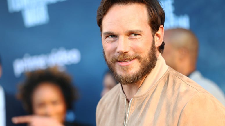 Chris Pratt gives fans a hilarious 'first look' at himself as Super Mario