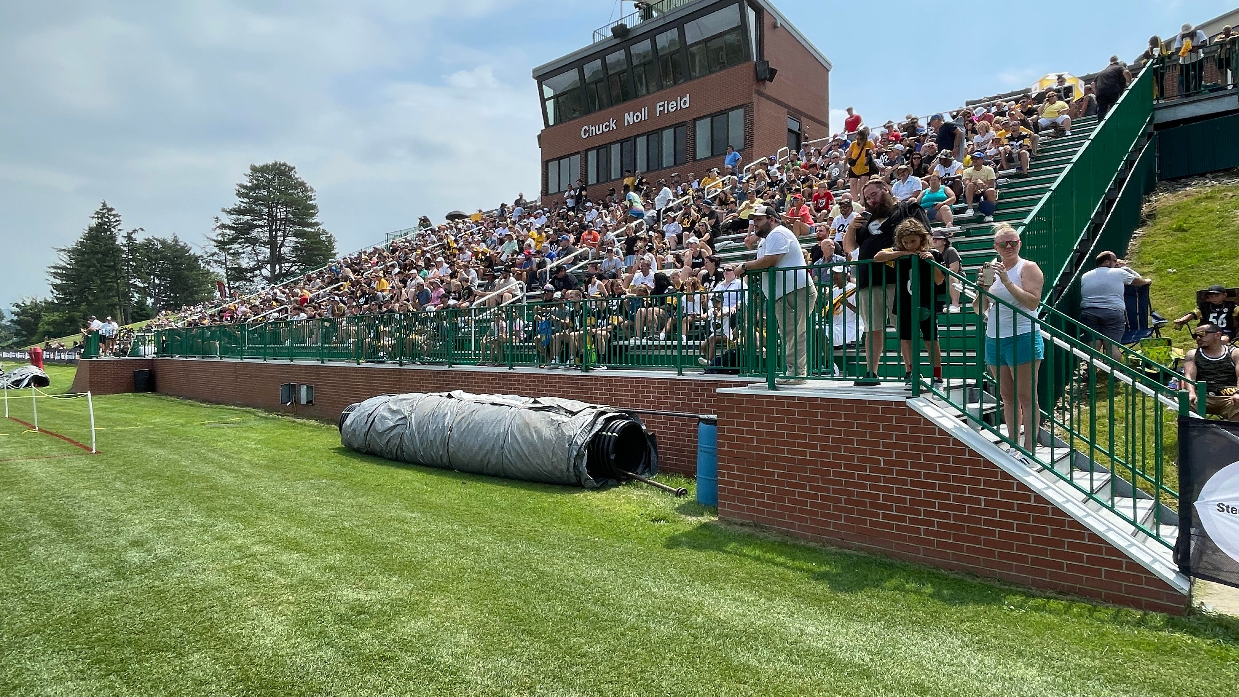 Tomlin reacts to 1st day with opening practice firsts