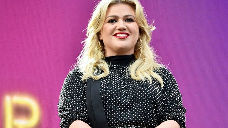 Kelly Clarkson Responds to Troll's Claim That Her Marriage Failed Because She Works Too Hard
