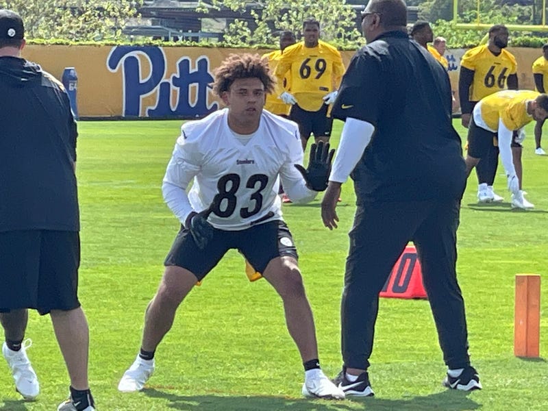 Connor Heyward in drills at Steelers practice