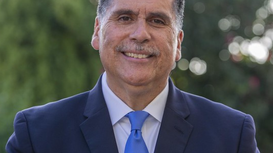 Sheriff-elect Robert Luna announces transition team