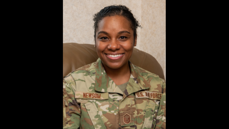 Airman uses deployment training to resuscitate drowning child