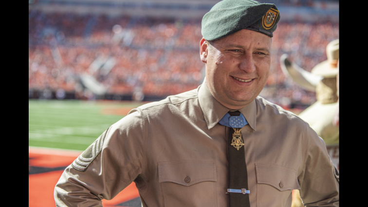 Medal of Honor recipient, Master Sgt. Earl Plumlee, touts learning, adaptability