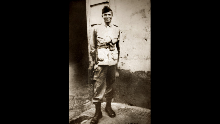 'Uncle Steve' returns home from World War II