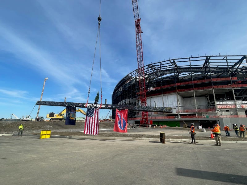 Final steel beam raised into place 