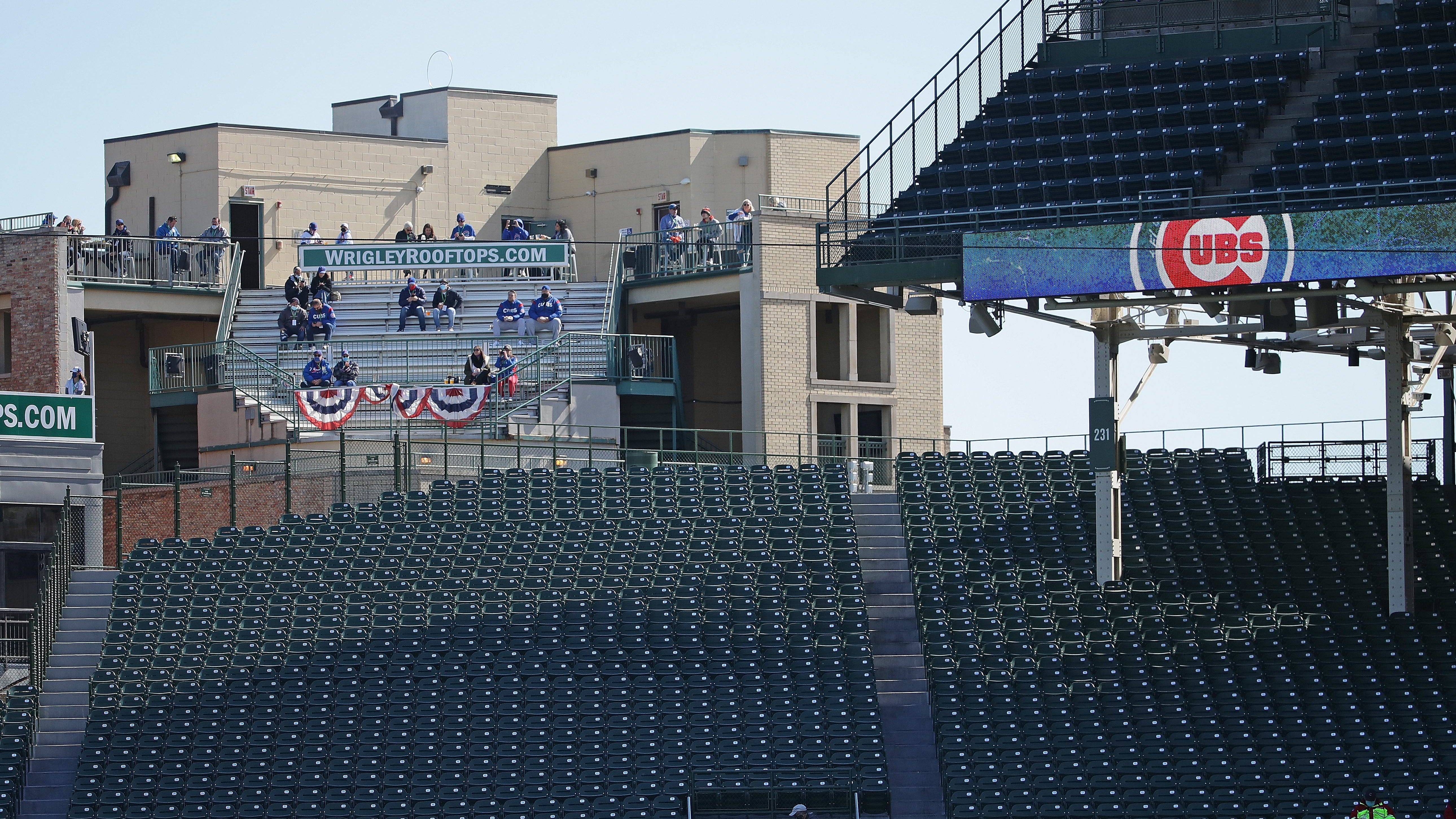 Spectators likely at Chicago ballparks 'sometime this season', Lightfoot says