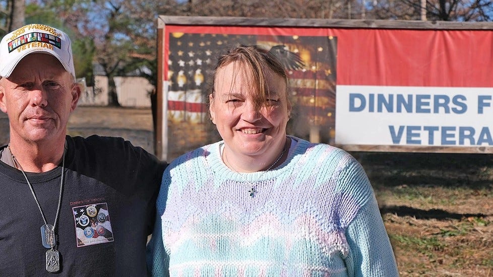 Thanks and giving come together in Dinner for Veterans
