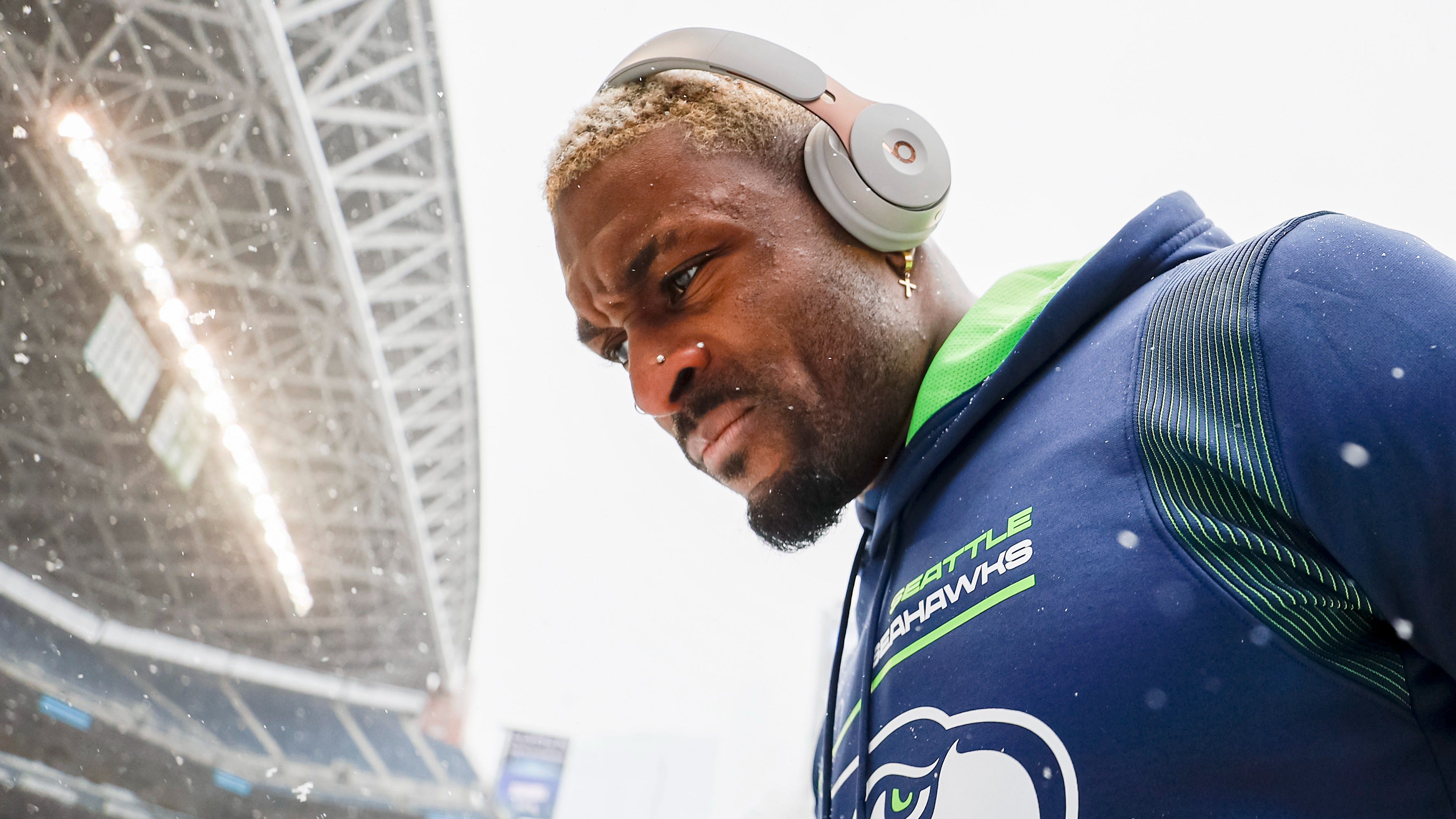 DK Metcalf shuts down Seahawks trade rumors by citing his own source–himself