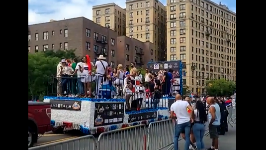 Man shot along Bronx Dominican Day Parade route, suspect in custody
