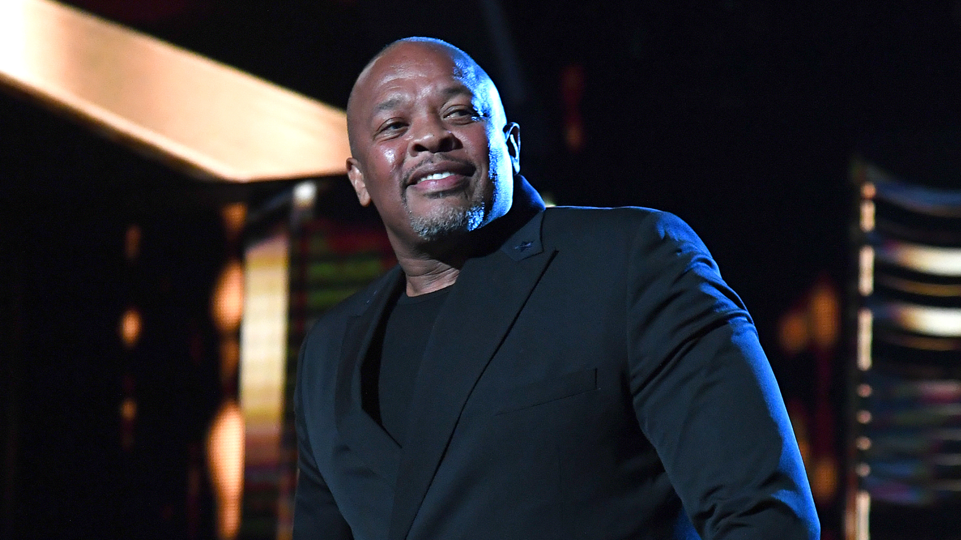 Dr. Dre making halftime history by adding 2 deaf rappers to his star-studded performance