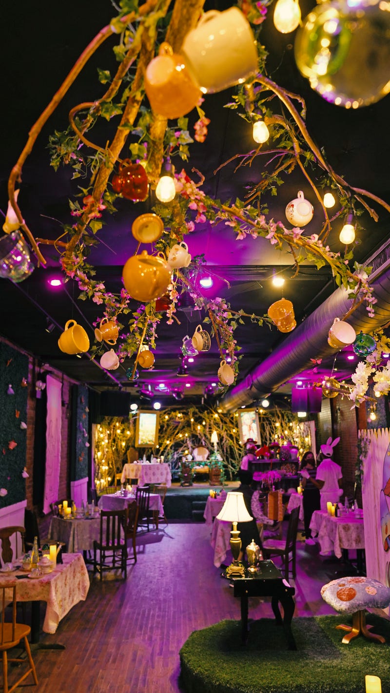 “Mad Hatter’s (Gin &) Tea Party"