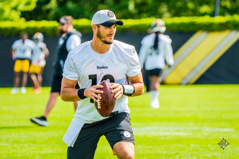 Mitch Trubisky at Steelers OTAs