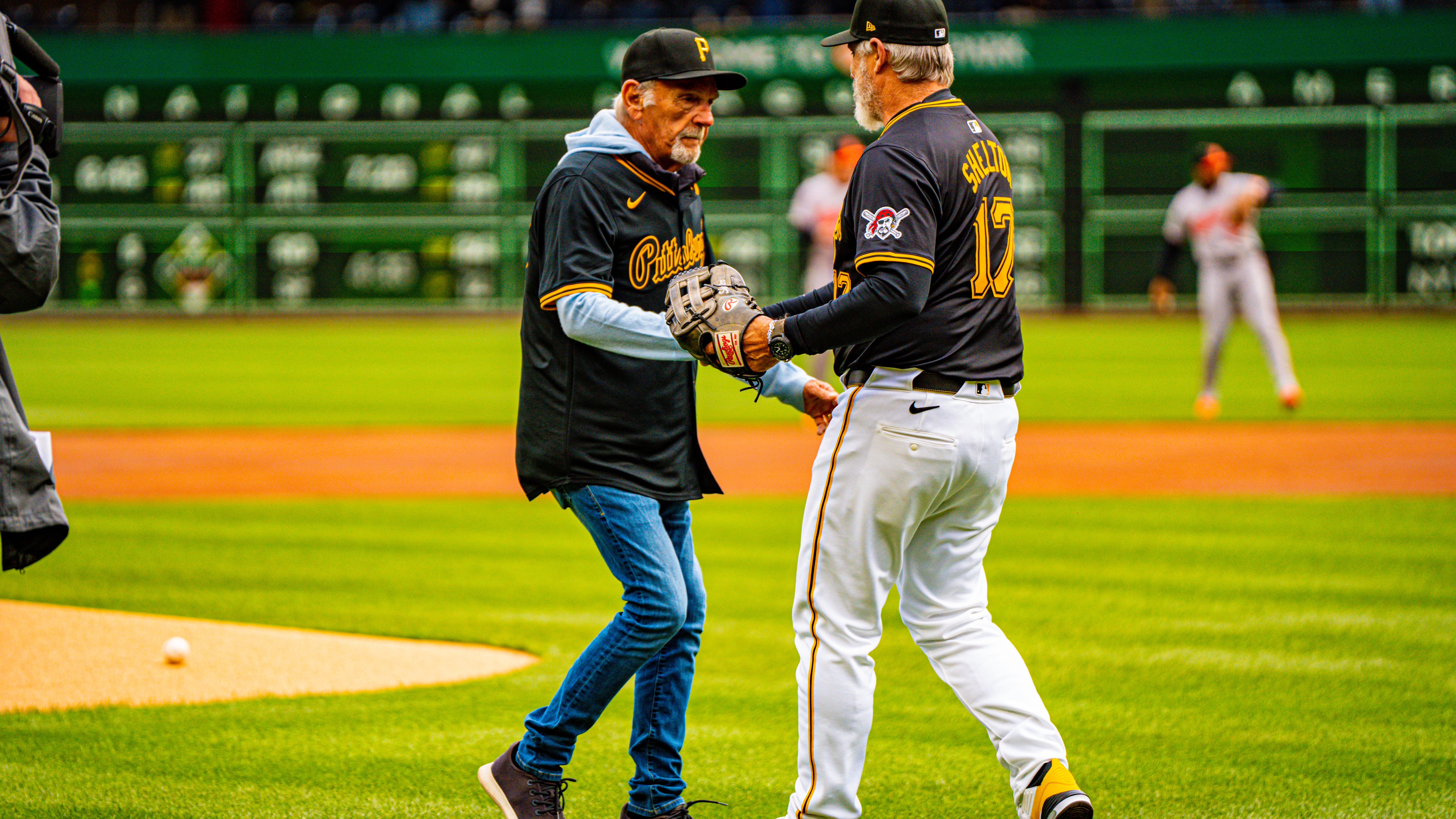 How Jim Leyland has helped Derek Shelton with Pirates