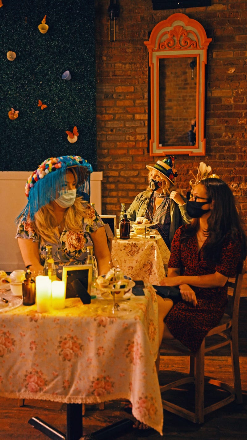 “Mad Hatter’s (Gin &) Tea Party