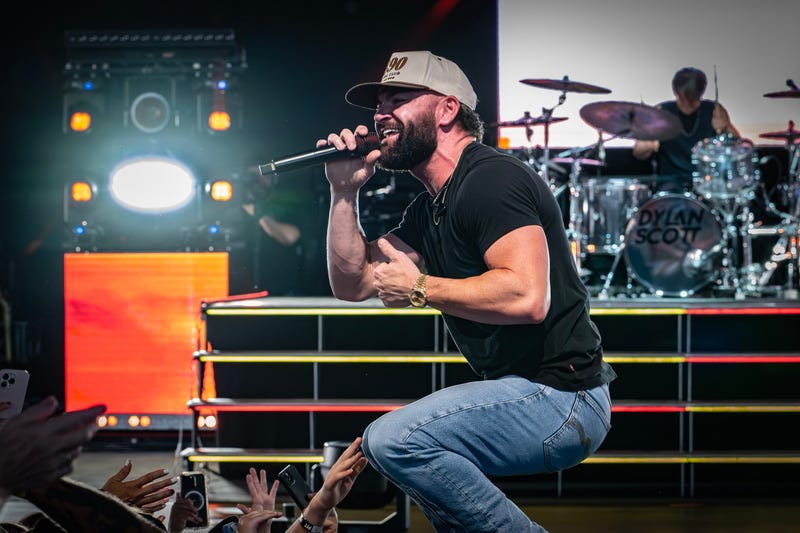 Dylan Scott at CMAC