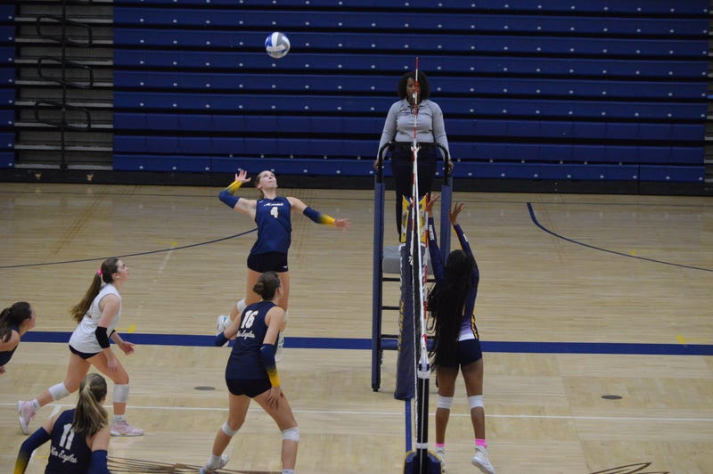 Marist advances to region tournament semifinals as they continue their title hunt
