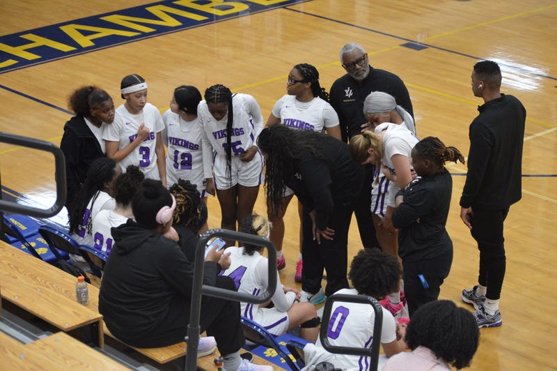 Lakeside defeated Decatur to advance in region tournament