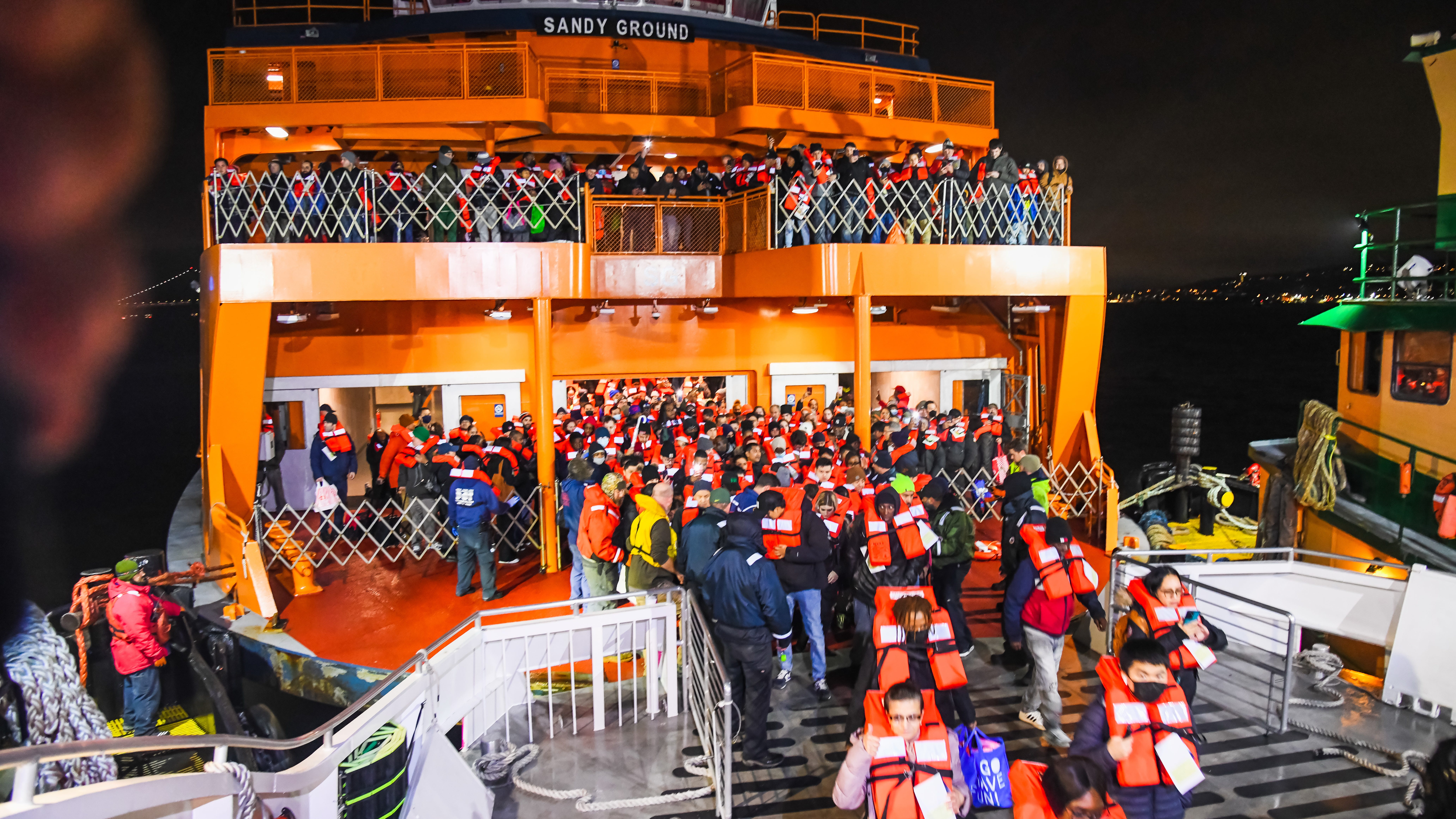 PHOTOS: Nearly 900 passengers evacuated from SI Ferry during fire