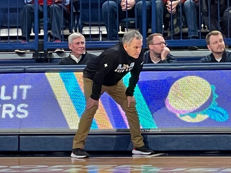 Keith Dambrot on sidelines