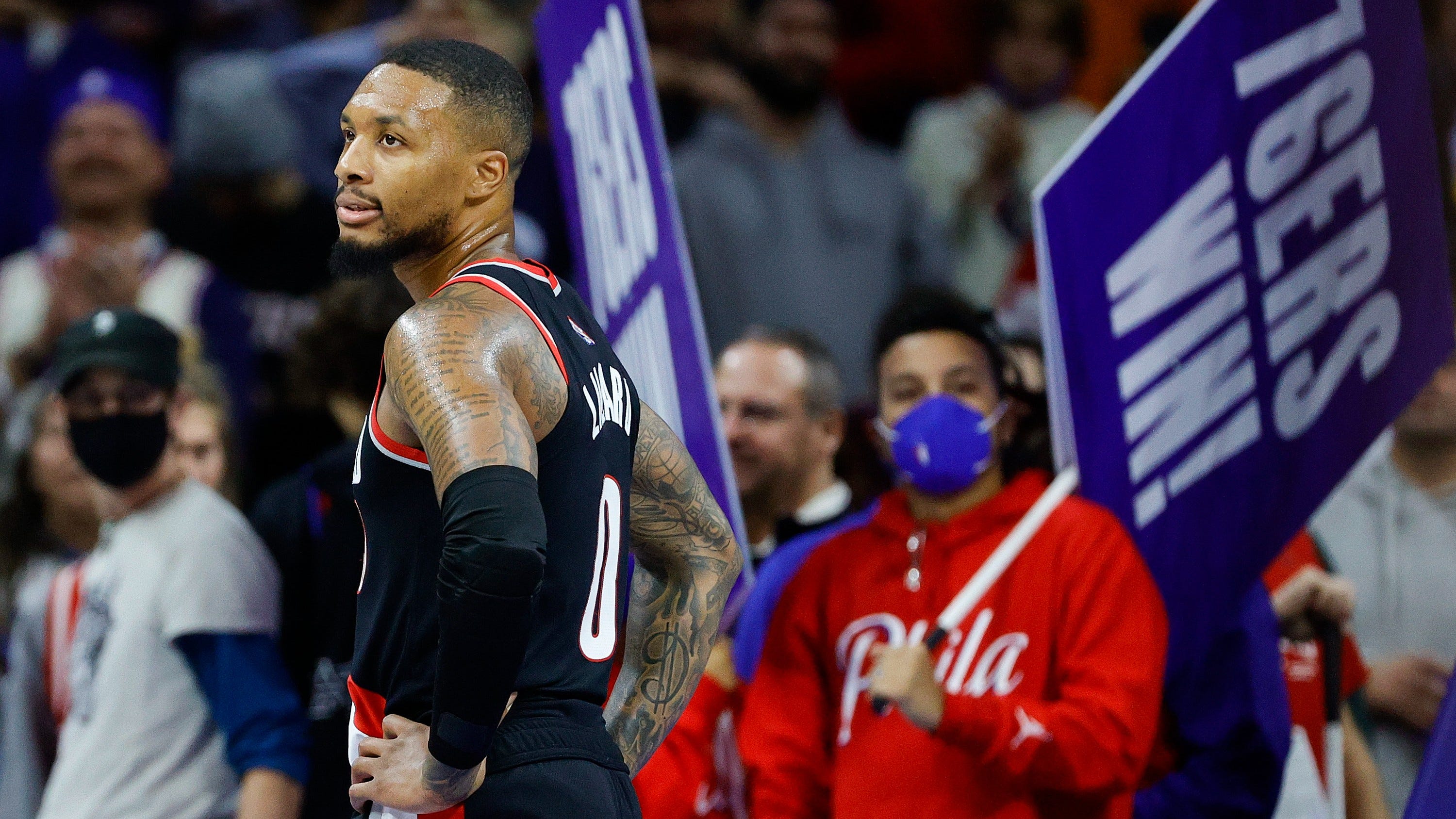 76ers fans cheer Damian Lillard who says, 'I thought that was funny'