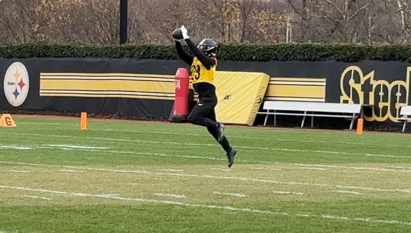 Darius Slay catching a pass