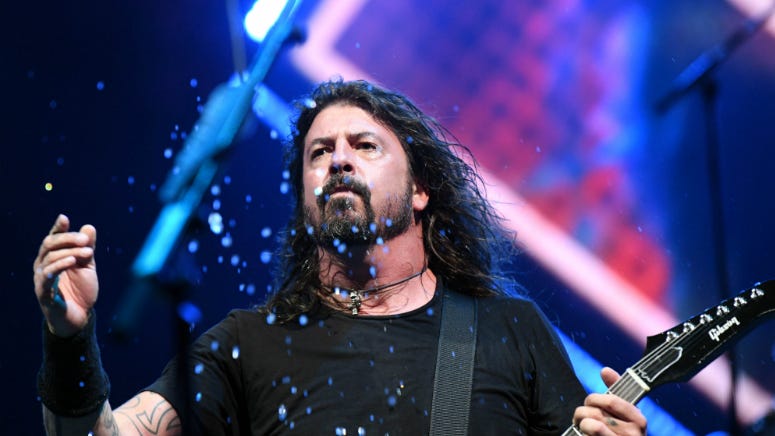 Dave Grohl Leaves the Most Metal Bar Tip Ever