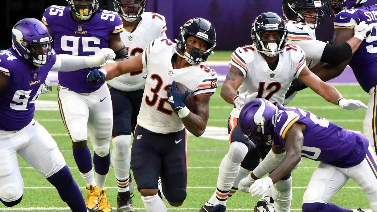 Bears hold off Vikings for a 33-27 win to improve to 7-7