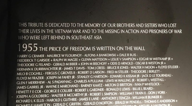 Traveling Vietnam Memorial Wall in Pittsburgh