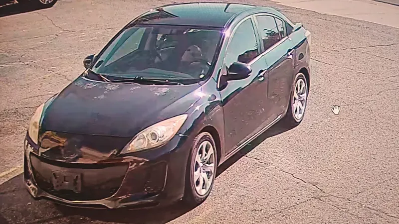Car of Dearborn jewelry store robbery suspects