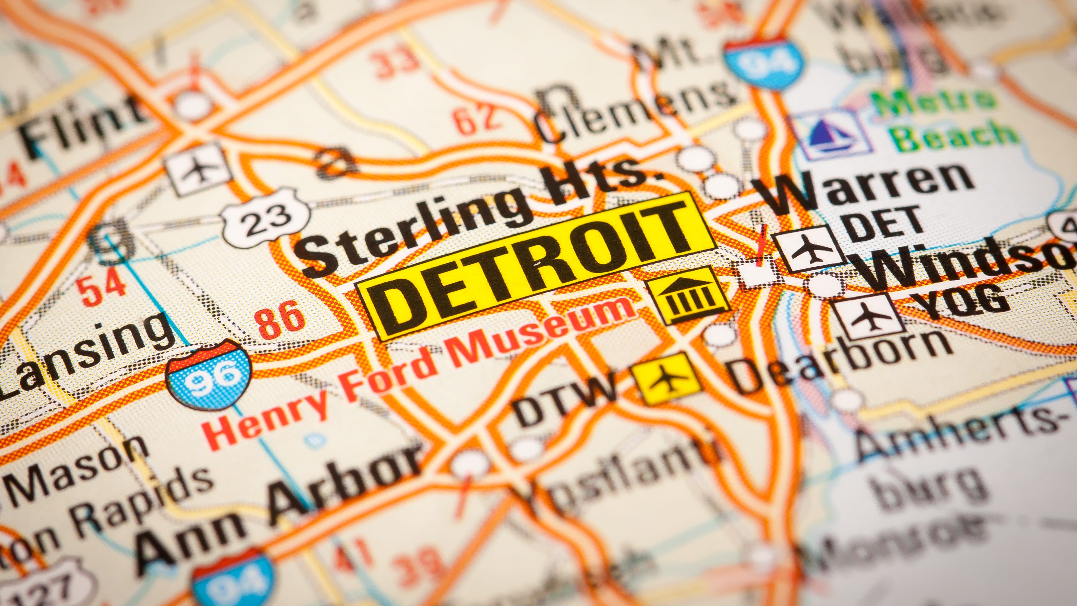 Teen charged after carjacked vehicle goes from Oak Park to Detroit