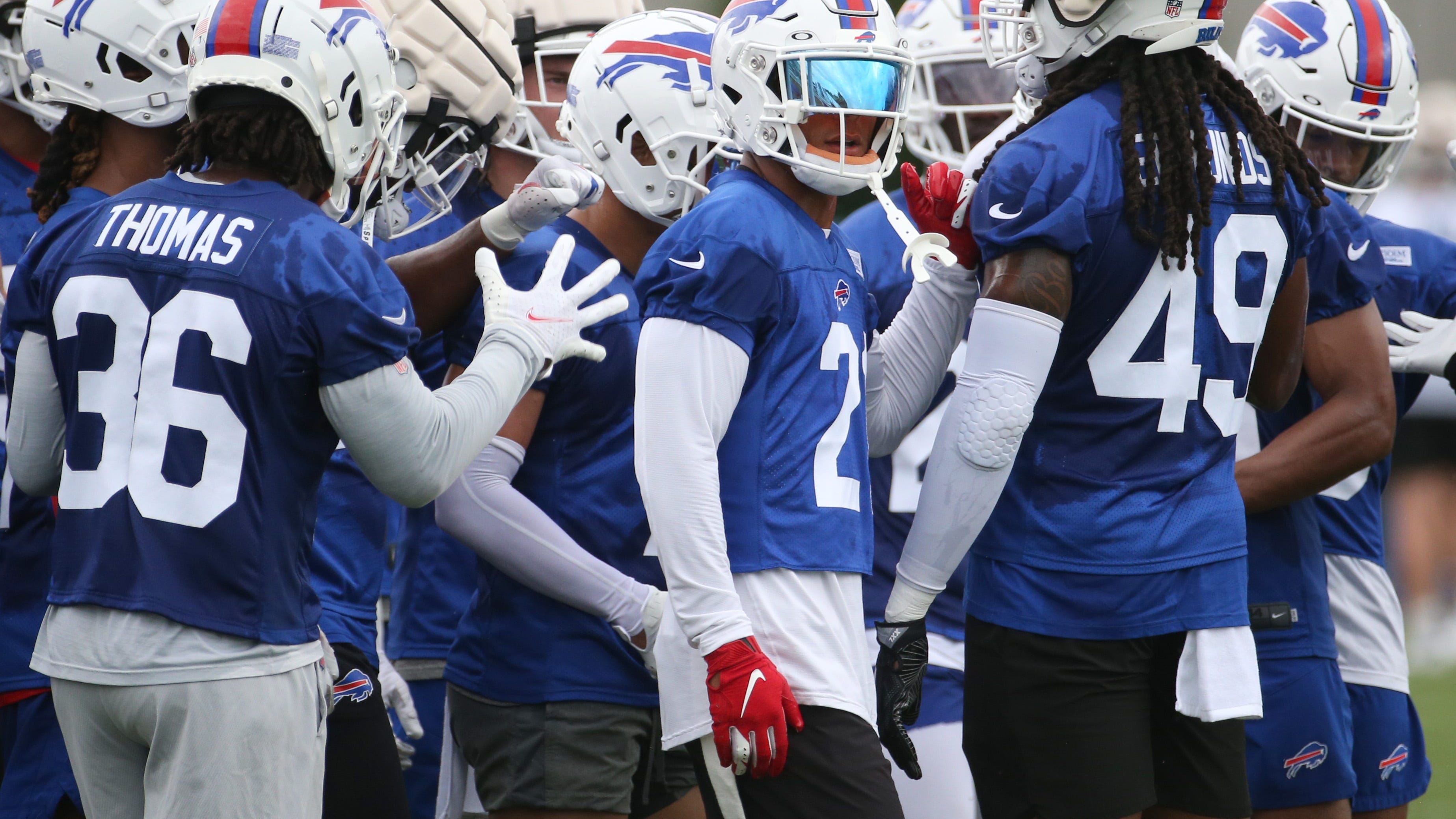 Diggs, Shakir shine on offense; McCloud, Lewis step up defensively
