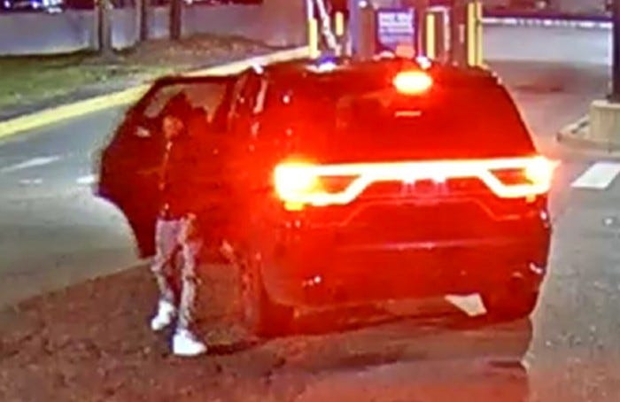 Suspect in triple shooting in Detroi