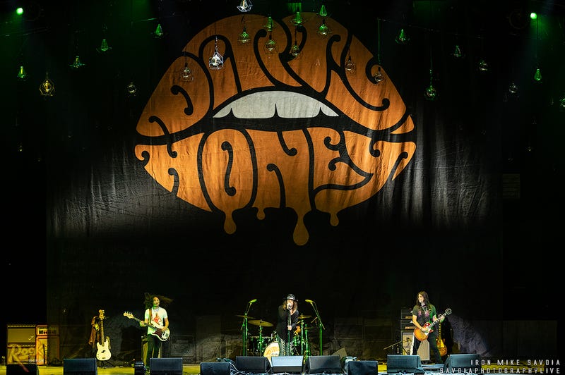 Dirty Honey